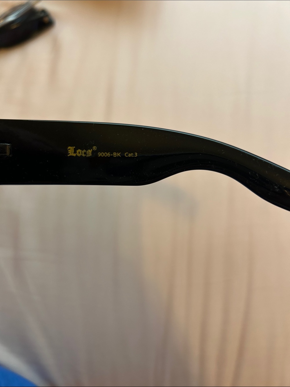 Classic Black Rectangular Women’s Sunglasses - Picture 4 of 4